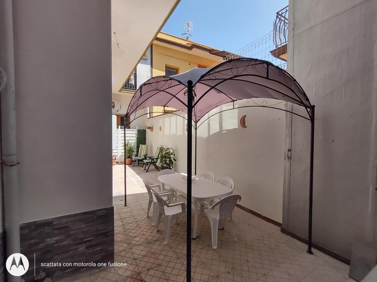 Casa Ninetta Apartman Riposto Kültér fotó